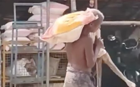 Man Carries Sister's Skeleton to Bank After Failing to Withdraw Her Savings