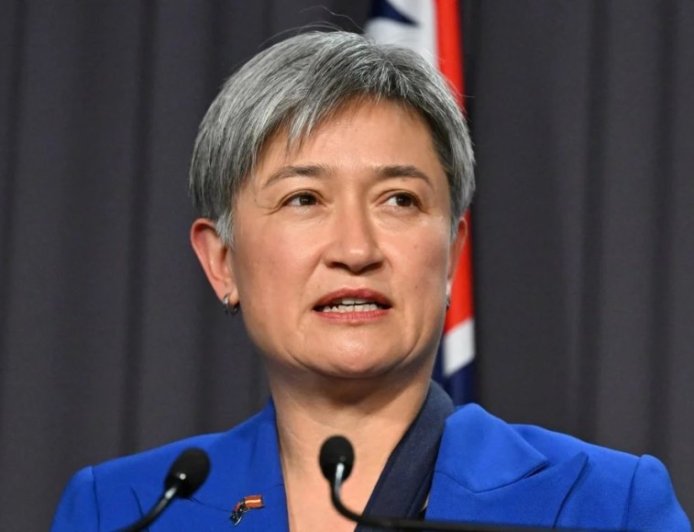 Australia pushes security tie with Fiji as Beijing sidelines Vanuatu pact