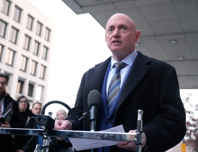 Appeals Court Signals It Won’t Let Pentagon Punish Sen. Mark Kelly Over 'Illegal Orders' Video