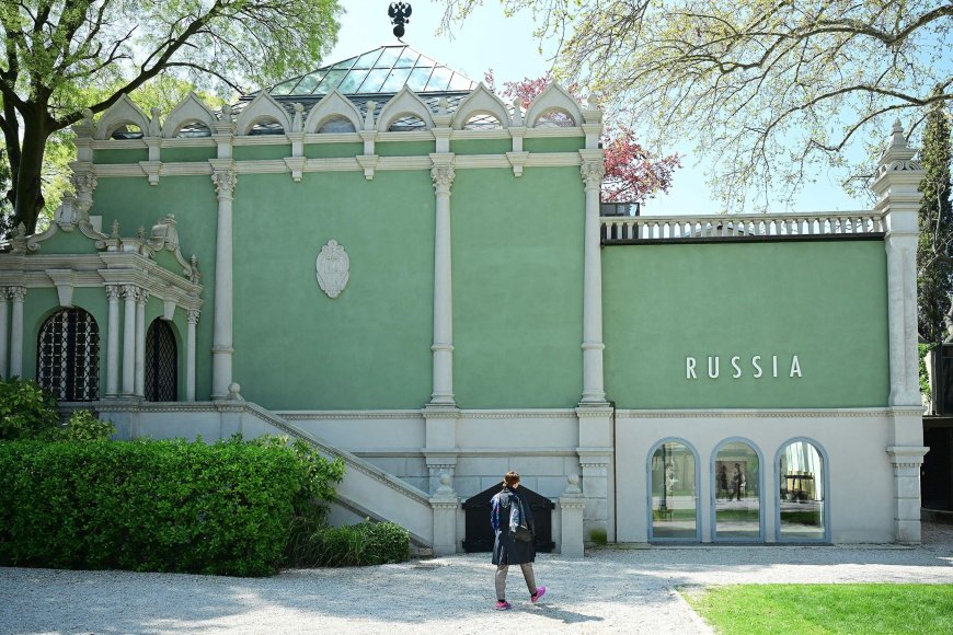 Venice Biennale’s Glitchy Update: One Fix, Three New Bug Reports