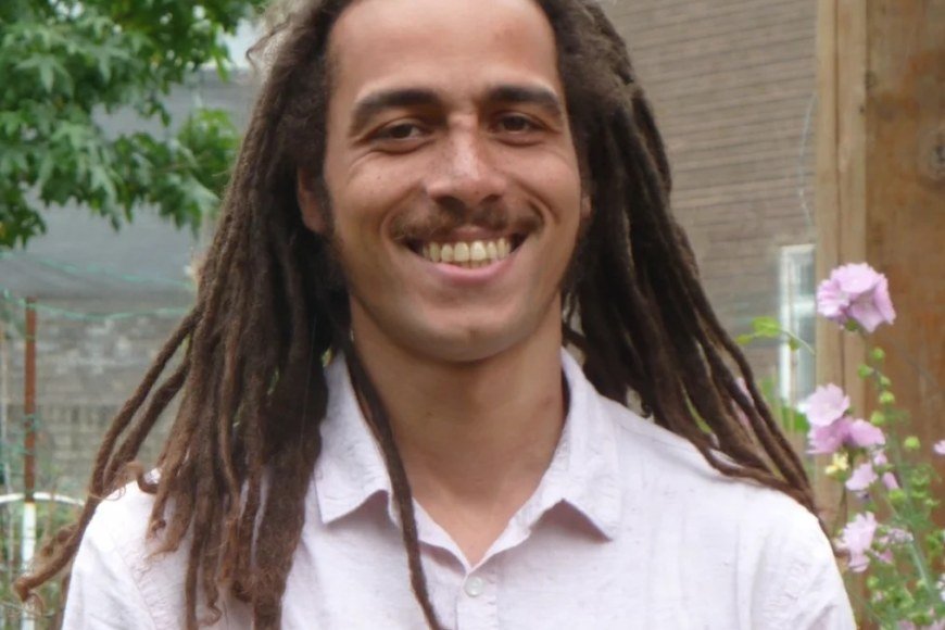 Paper candidate wins, phone rings: ‘I’ll talk to work on Monday’ — and Hackney gets green