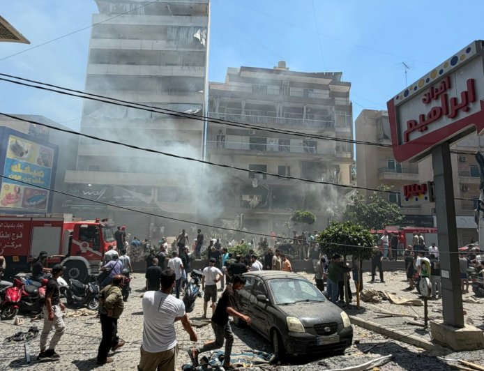 Beirut strikes cloud a last‑minute US‑Iran peace push as Tehran questions American resolve