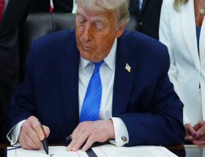 Trump Says US-Iran Deal Will Be Signed Sunday; Tehran Says Don’t Hold Your Breath
